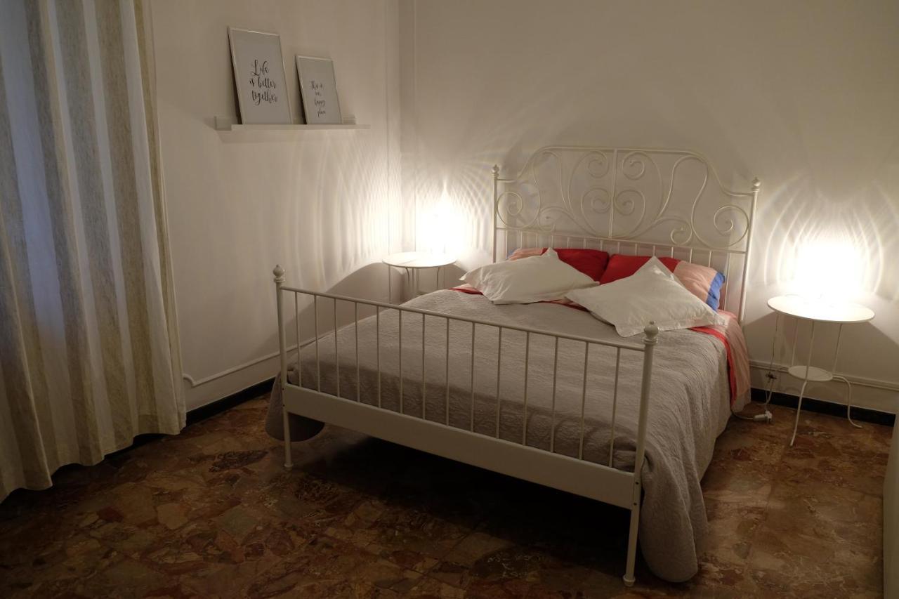 Spaziosa Matrimoniale Nel Centro Di Modena Lejlighed Eksteriør billede